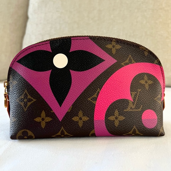 Louis Vuitton Game On Cosmetic Pouch - Picture 2 of 13